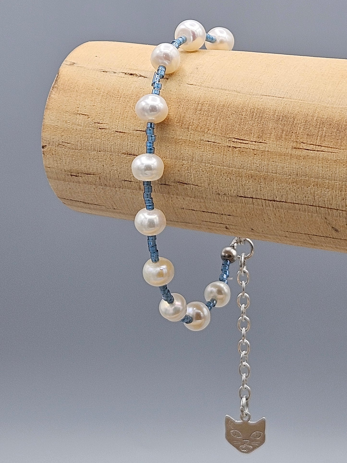 Bracelet Éclat de perles bleu profond avec perles de culture et Miyuki