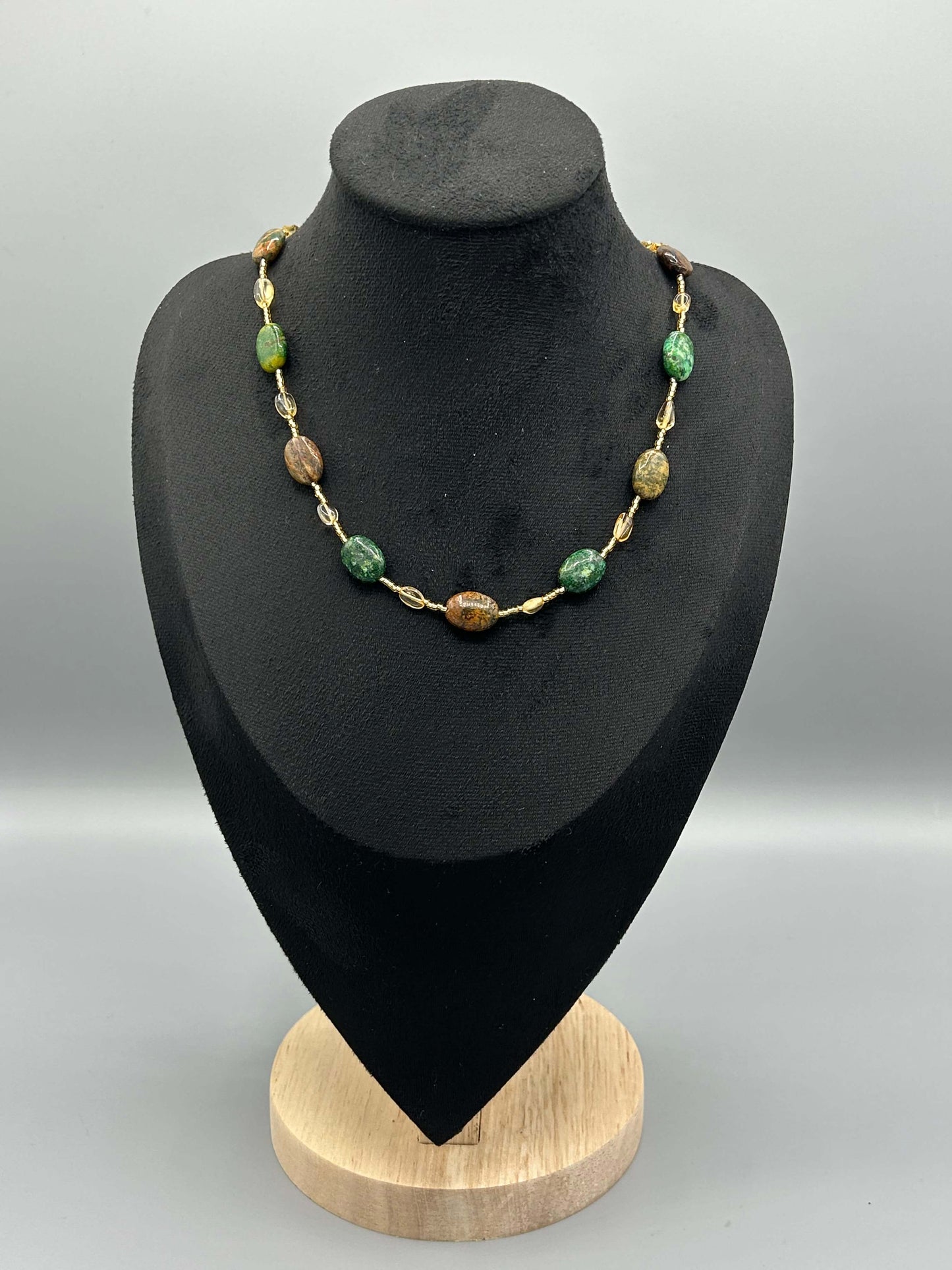 Collier jaspe kambaba, jaspe impérial et citrine avec perles dorées