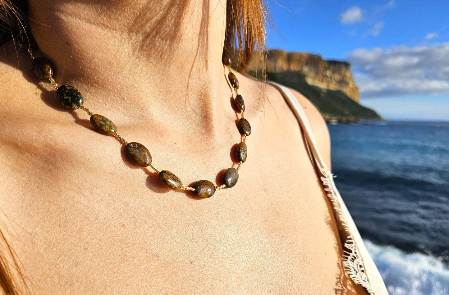 Collier jaspe Terre doree et fines perles de verre