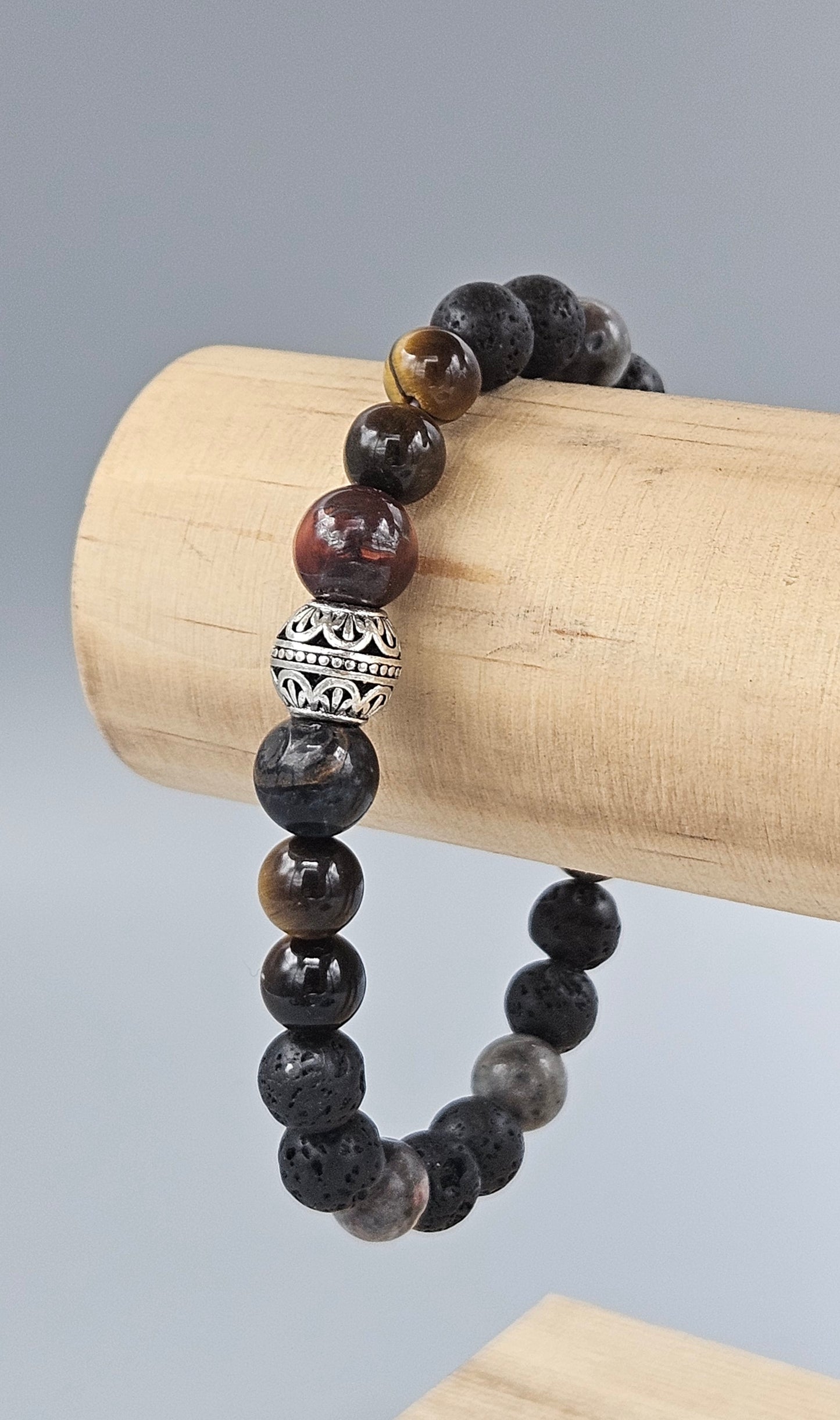 Bracelet homme en lave noire et œil de tigre, 18 cm