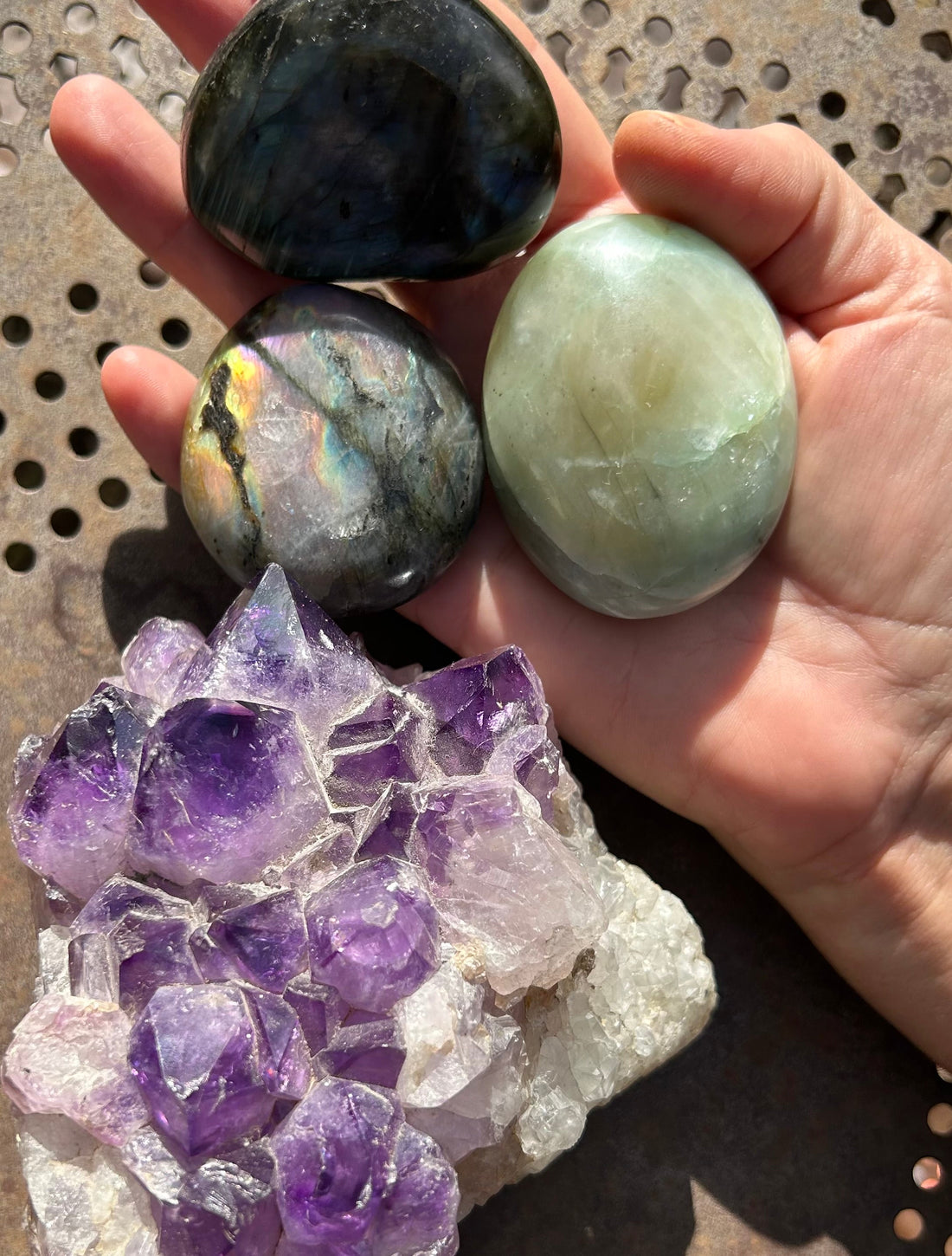 ⛰️ La puissance ancienne des pierres : comprendre leur âge et leur histoire