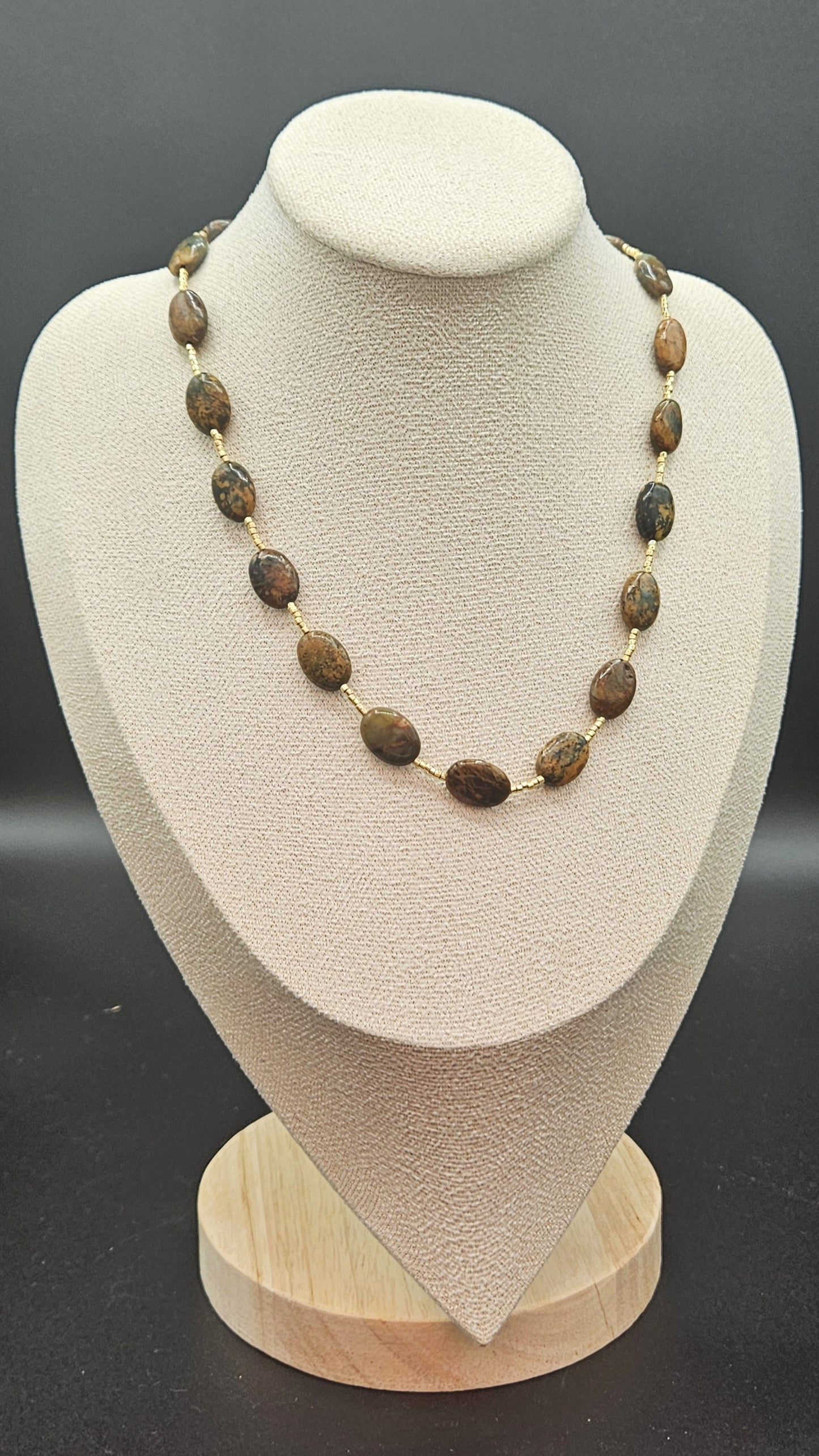 Collier Terre Dorée - Protection