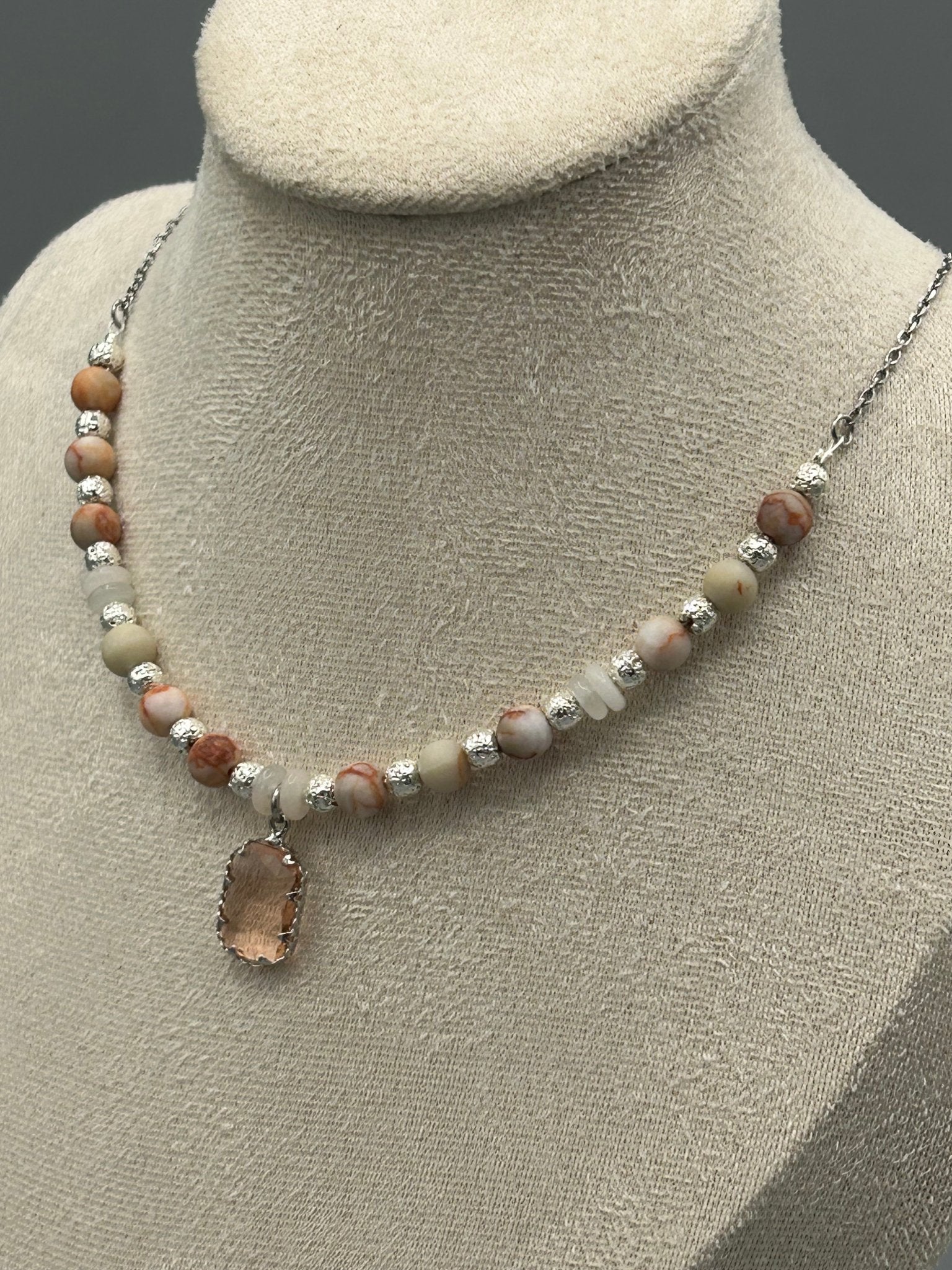 Collier douceur poudrée Saint Valentin - Colomba Créations